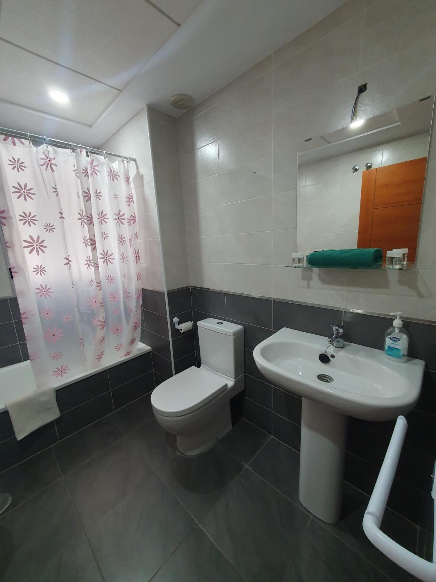 Ferienwohnung Piso Centrico Con Garaje En Hellín Exterior foto