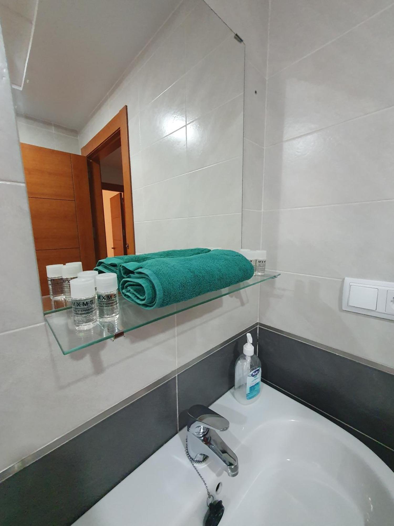 Ferienwohnung Piso Centrico Con Garaje En Hellín Exterior foto