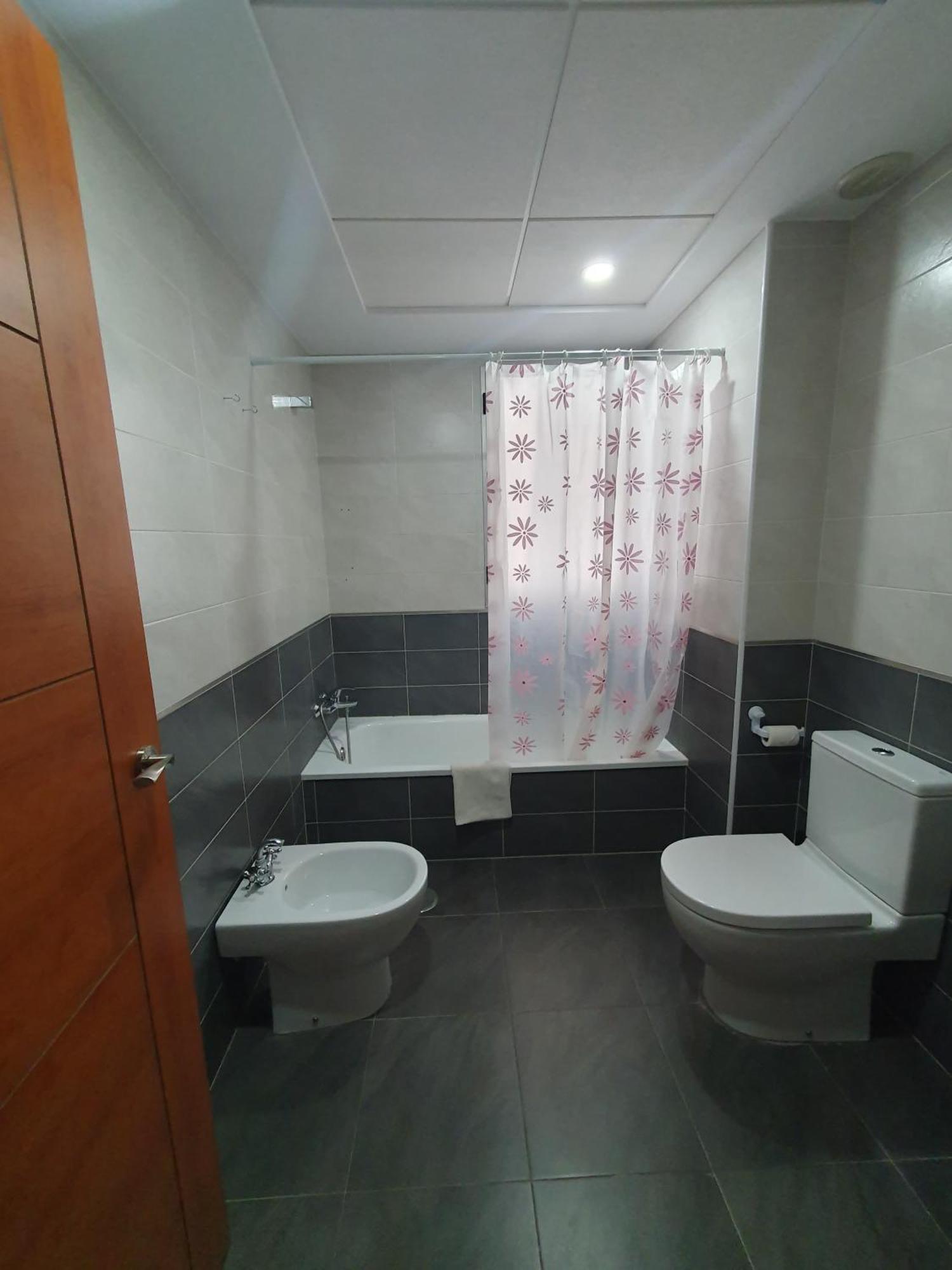 Ferienwohnung Piso Centrico Con Garaje En Hellín Exterior foto