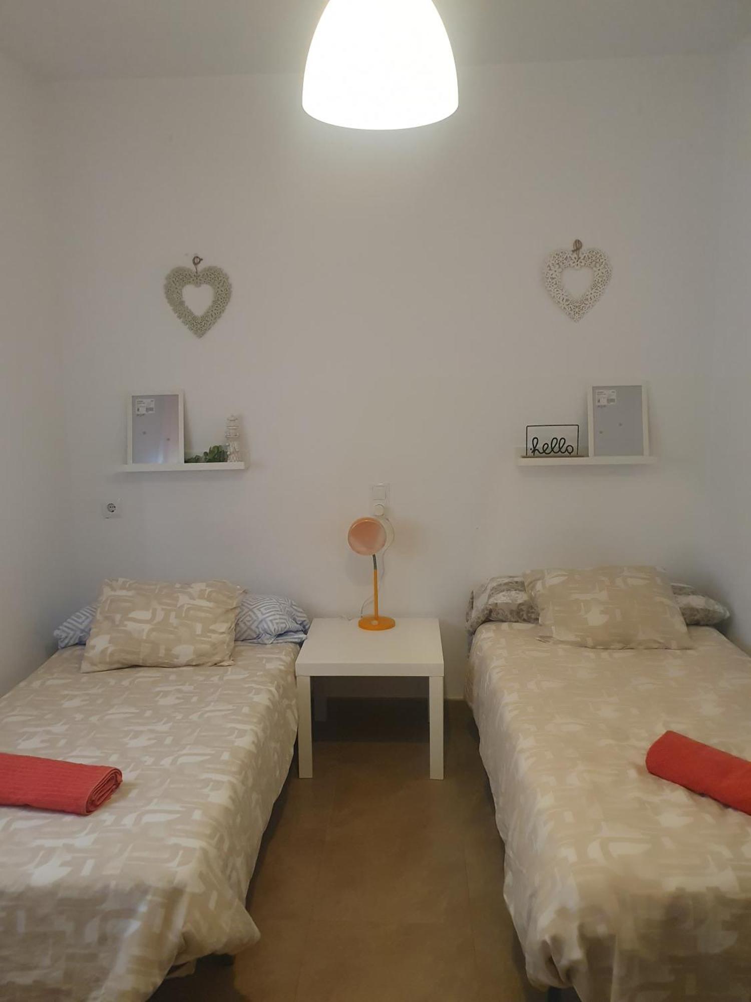 Ferienwohnung Piso Centrico Con Garaje En Hellín Exterior foto