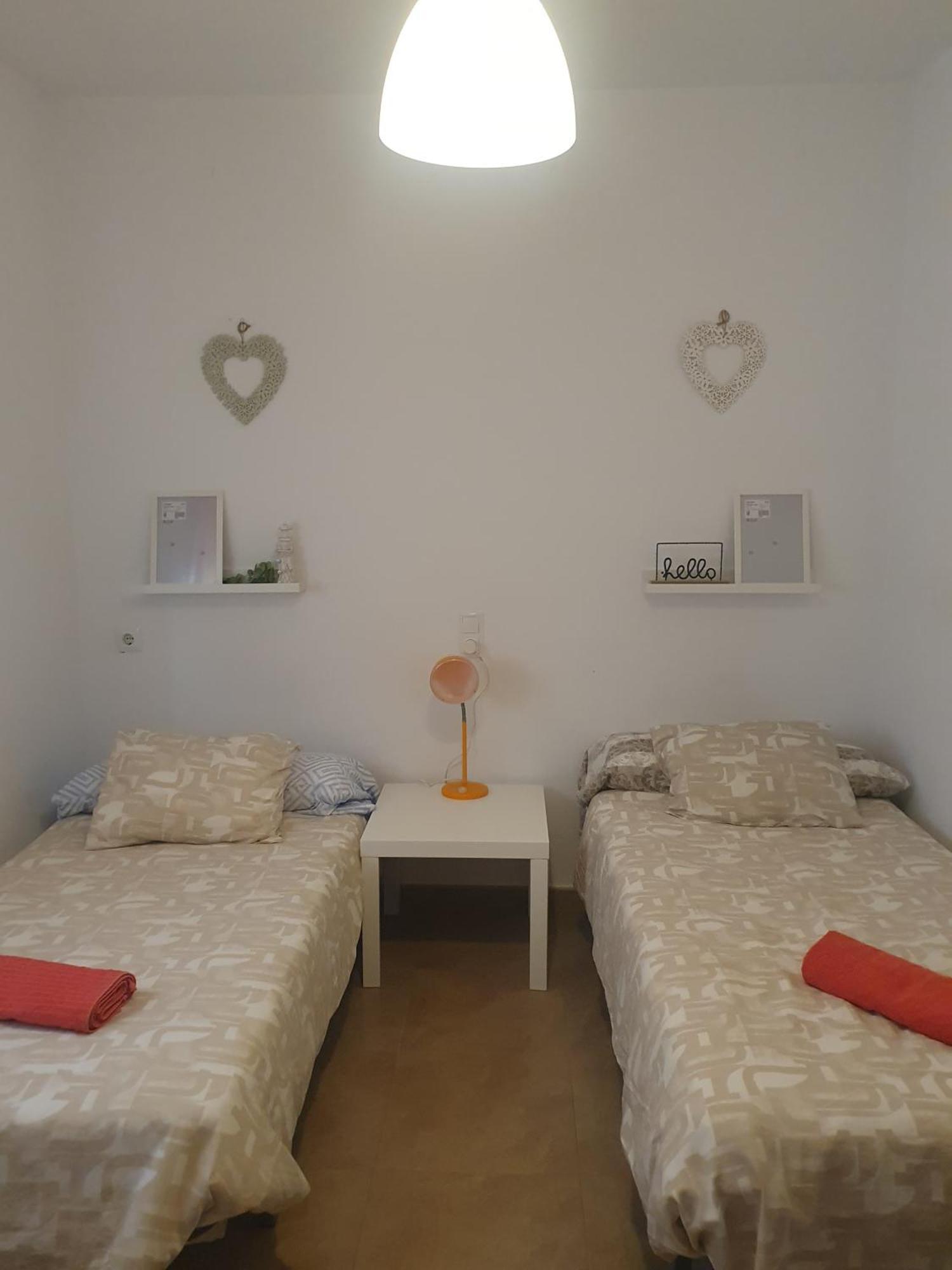 Ferienwohnung Piso Centrico Con Garaje En Hellín Exterior foto